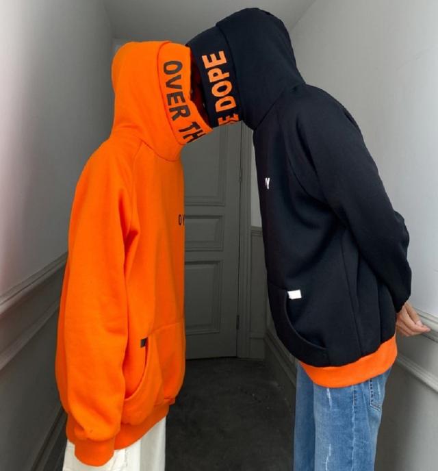 パーカー Oyyビッグフードパーカー ブラックorオレンジ 韓国ファッション パーカー おしゃれ 服 フード付き ペア カップル 服 メンズ レの通販はau Pay マーケット Aio