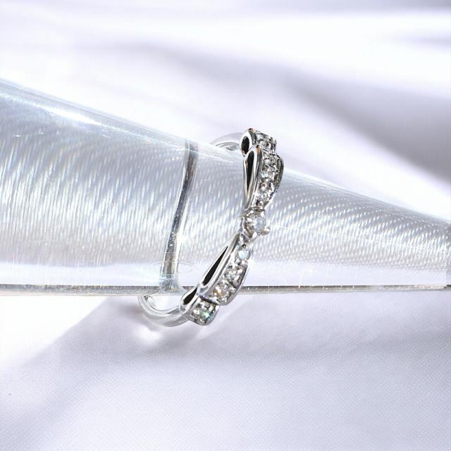【新品仕上げ】 K10WG ダイヤモンド 0.1ct リング 指輪 リボンモチーフ 高級 4月誕生石 天然ダイヤモンド 透明 7号 1.24g ±4までサイズ直し無料 コンディションSランク 新品仕上げ済みの商品 DIAMOND RING_1