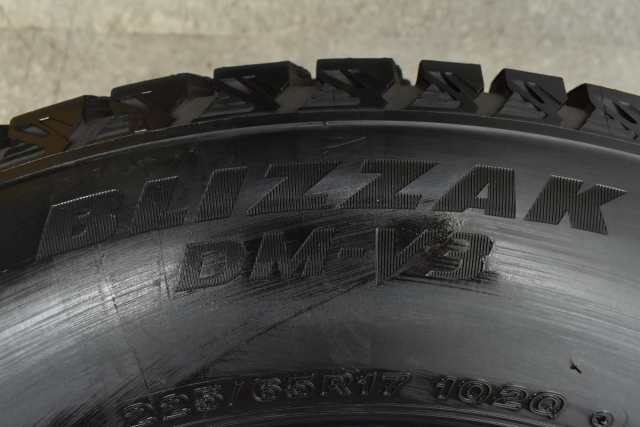 中古 スタッドレス タイヤ 4本セット 225/65R17 102Q スタッドレスタイヤのみ 【 ブリヂストン 製 ブリザック DM-V3】の通販はau  PAY マーケット - パーツ販売ナンバーワン au PAY マーケット店 | au PAY マーケット－通販サイト