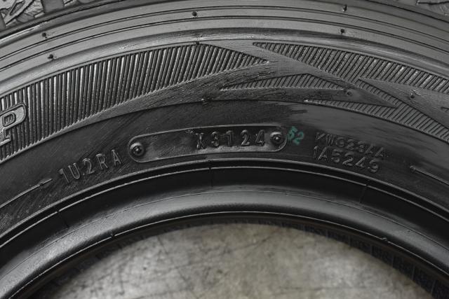 中古 スタッドレス タイヤ 4本セット 145/80R12 80/78N LT