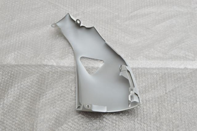 ハイエース 7型純正コーナーパネル パールホワイト070 ESSEX