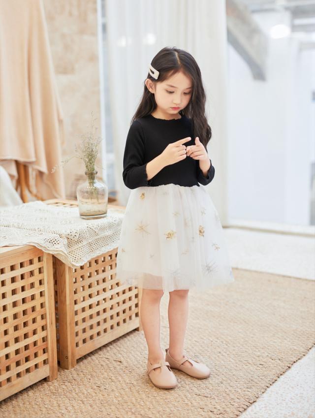 ワンピース 韓国子ども服 女の子 チュールワンピース プリンセス 刺繍 長袖 春秋 スプライシング 子どもドレス オシャレ ベビードレス の通販はau Pay マーケット Cutie