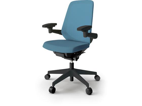 イトーキ ノートチェア ハイバック 可動肘 本体ブラック ダックブルーの通販は 87,177円