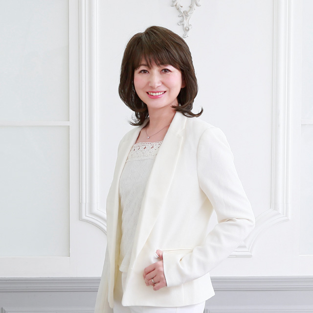 ミセスウィッグ A-113 プリシラ ソフトカールミディ ミディアム