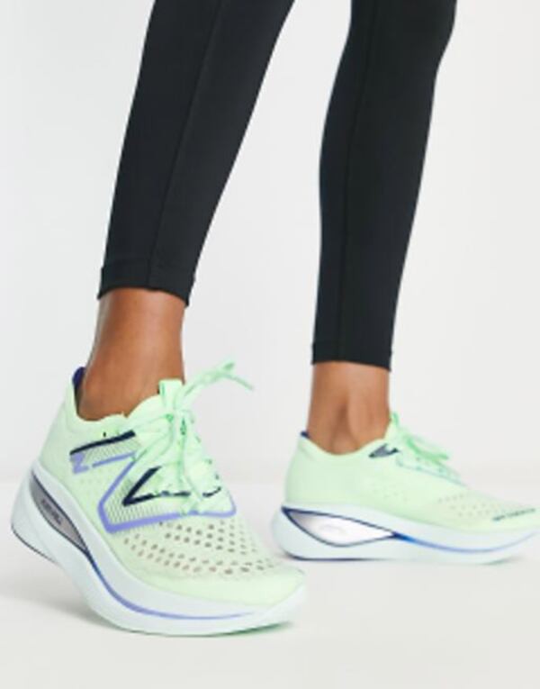 ニューバランス レディース スニーカー シューズ New Balance Running Fuelcell Supercomp sneakers in lime and purple Lime