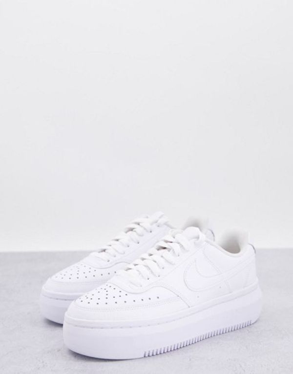 ナイキ レディース スニーカー シューズ Nike Court Vision Alta Leather platform sneakers in triple white Triple whiteの通販は 25,980円