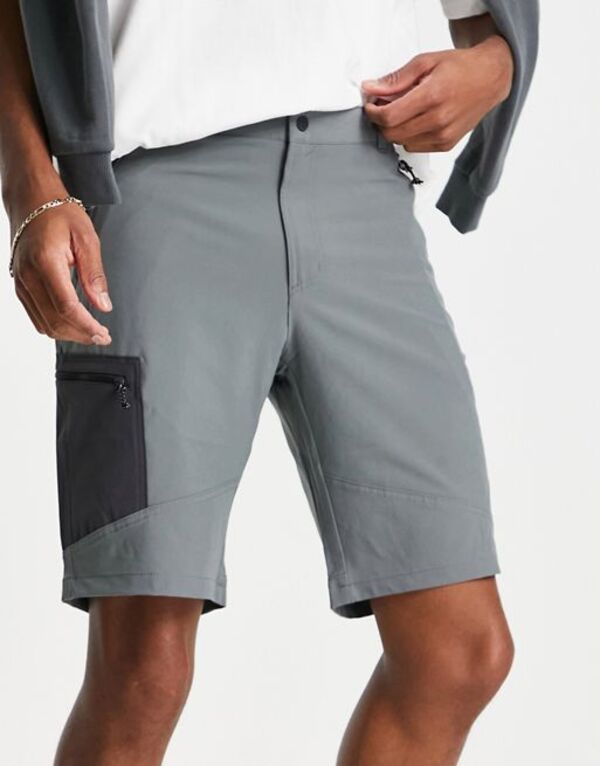 コロンビア メンズ ハーフパンツ・ショーツ ボトムス Columbia Triple Canyon shorts in gray Grayの通販は