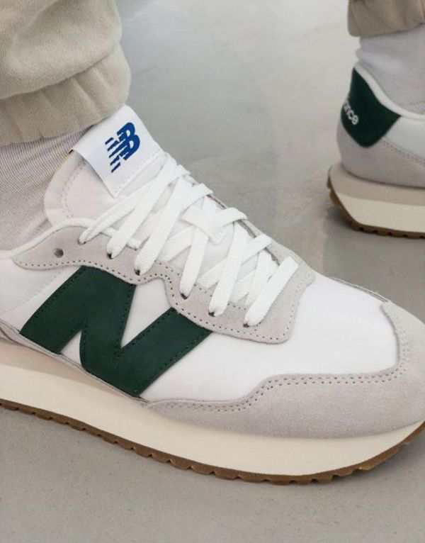 日本製/今治産 ニューバランス メンズ スニーカー シューズ New Balance 237 sneakers in white and green 