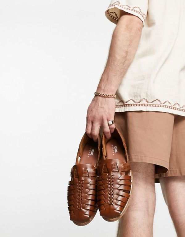 エイソス メンズ サンダル シューズ ASOS DESIGN woven sandals in tan leather Tanの通販は 12,980円
