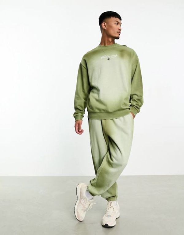 エイソス ASOS DESIGN sweatshirt in khaki メンズ-