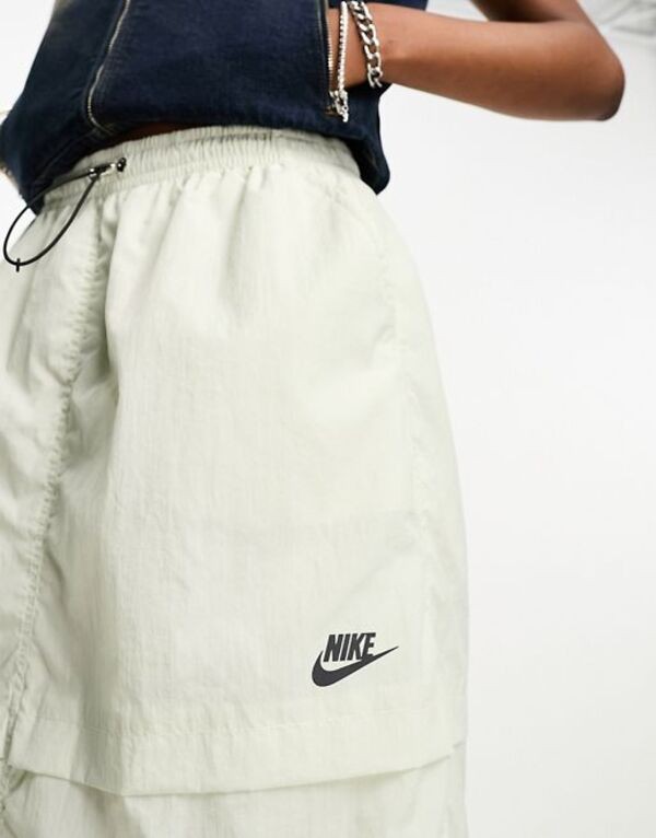 ナイキ レディース スカート ボトムス Nike Sport Utility woven skirt in green LIGHT GREENの通販は