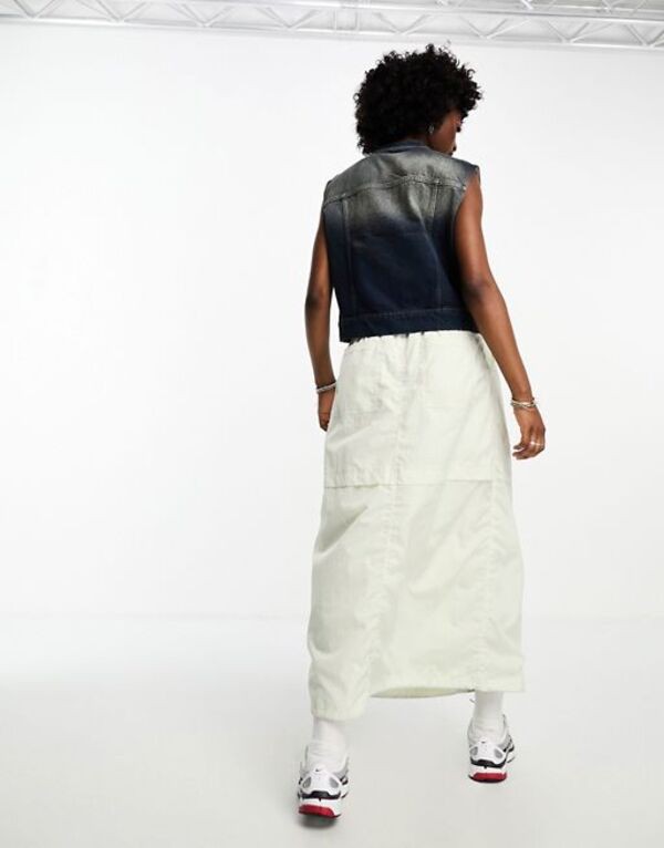 ナイキ レディース スカート ボトムス Nike Sport Utility woven skirt in green LIGHT GREENの通販は
