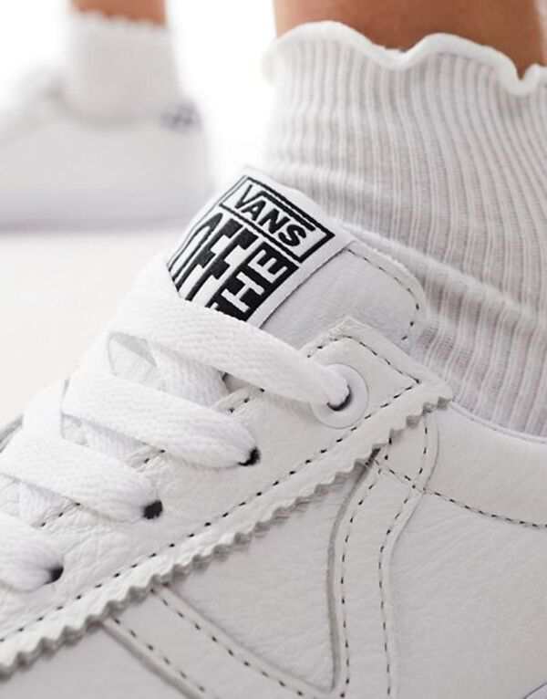 バンズ レディース スニーカー シューズ Vans Sport low sneakers in white WHITE ミドルカットスニーカー