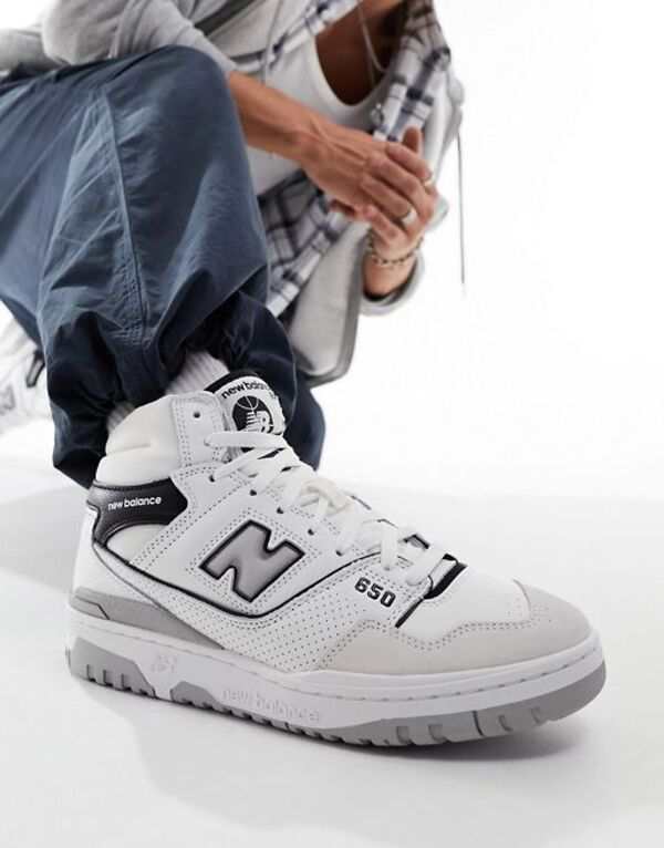 ニューバランス メンズ スニーカー シューズ New Balance 650 sneakers in white with navy detail WHITE