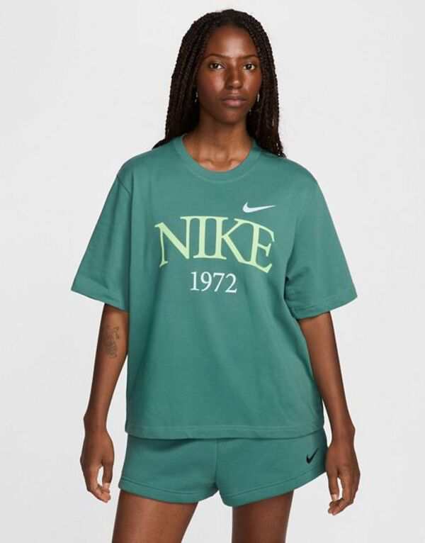 ナイキ レディース Tシャツ トップス Nike Classic graphic oversized t-shirt in green GREEN