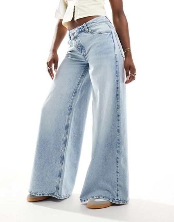 エイソス レディース デニムパンツ ボトムス ASOS DESIGN soft wide leg jeans with cross front in light wash blue LIGHT BLUE