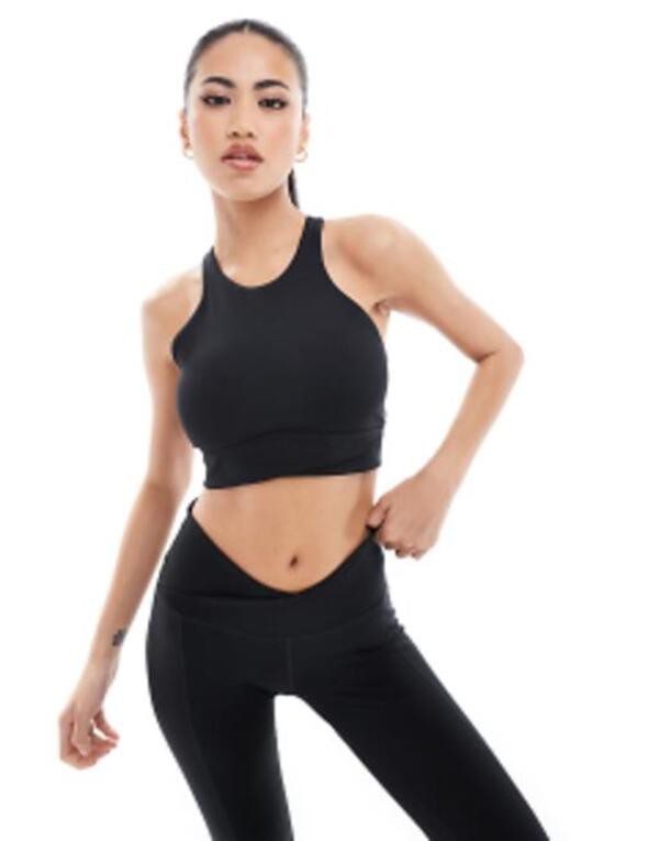 ナイキ レディース ブラジャー アンダーウェア Nike Training One wrapped light support sports bra in black Black