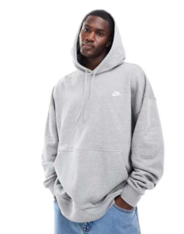 ナイキ メンズ パーカー・スウェット アウター Nike Club french terry oversized hoodie in gray Grayの通販は 19,480円