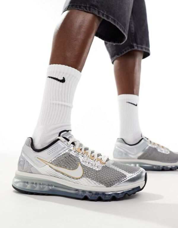 ナイキ メンズ スニーカー シューズ Nike Air Max 2013 sneakers in silver SILVER