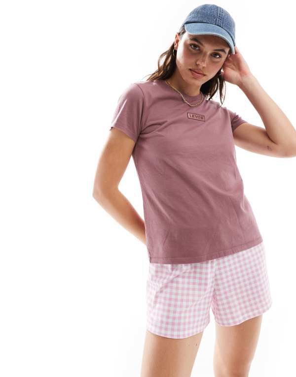 リーバイス レディース Tシャツ トップス Levi's Perfect shine box tab logo t-shirt in dusky pink Dusky pink