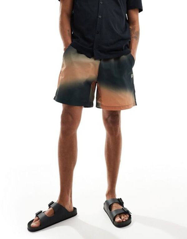 フレッドペリー メンズ ハーフパンツ・ショーツ ボトムス Fred Perry printed shorts in green GREENの通販は