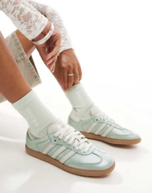 アディダス レディース スニーカー シューズ adidas Originals Samba OG sneakers in green metallic and white GREEN