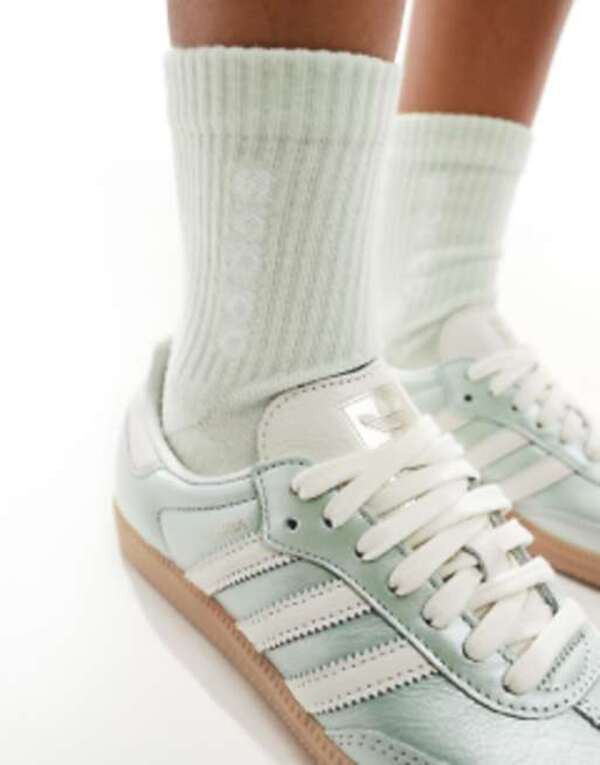 アディダス レディース スニーカー シューズ adidas Originals Samba OG sneakers in green metallic and white GREEN