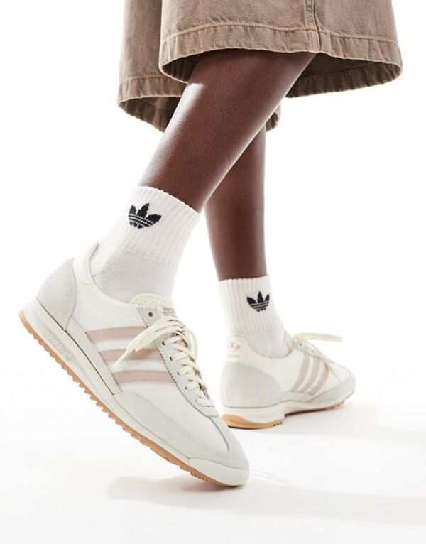 アディダス レディース スニーカー シューズ adidas Originals SL 72 OG sneakers in white WHITE