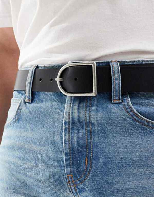 エイソス メンズ ベルト アクセサリー ASOS DESIGN leather belt with burnished silver curved buckle in black Black