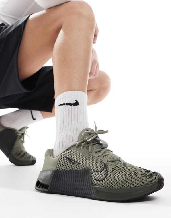 ナイキ メンズ スニーカー シューズ Nike Training Metcon 9 sneakers in gray and khaki Khaki