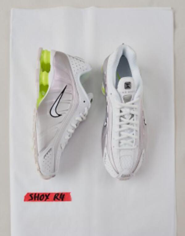 ナイキ レディース スニーカー シューズ Nike Shox R4 sneakers