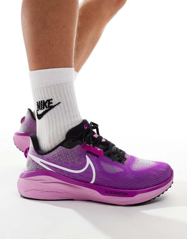 ナイキ メンズ スニーカー シューズ Nike Running Vomero 17 sneakers in black and purple Black