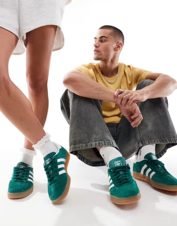 アディダス レディース スニーカー シューズ adidas Originals Gazelle Indoor sneakers in green and white MID GREENの通販は