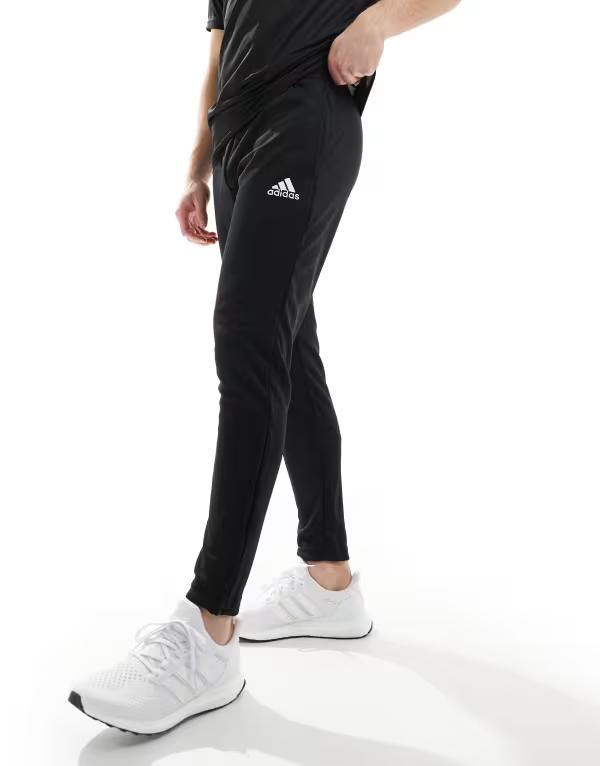 アディダス メンズ カジュアルパンツ ボトムス adidas Training Entrada 22 pants in black Blackの通販は 10,485円