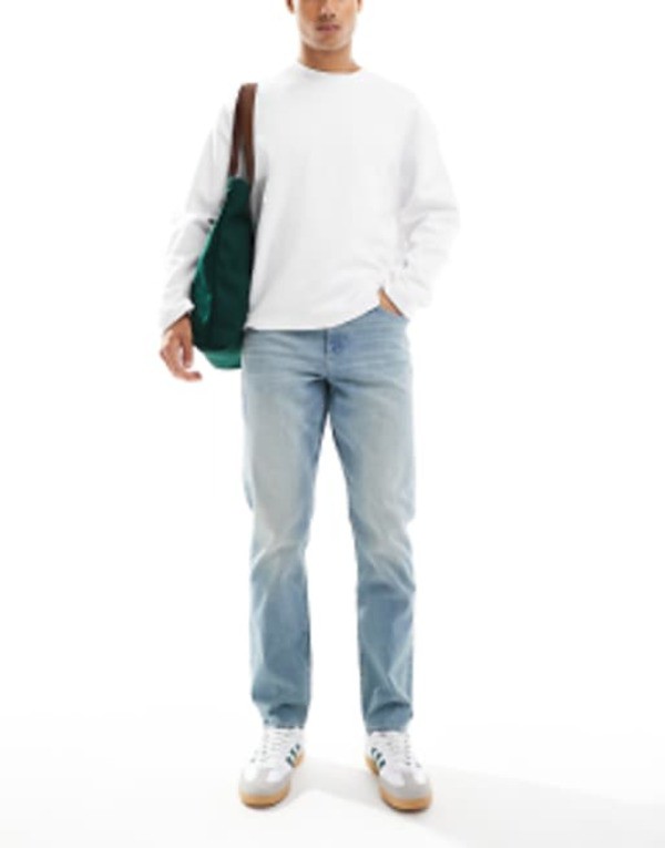 エイソス メンズ デニムパンツ ボトムス ASOS DESIGN slim jeans with tint in light wash blue LIGHT WASH BLUE 8,745円