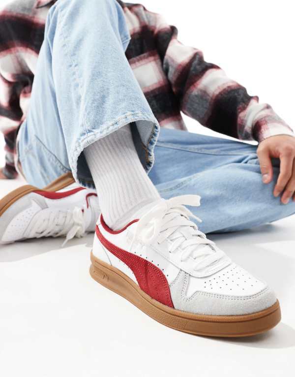 プーマ メンズ スニーカー シューズ PUMA Indoor sneakers in white and red detail WHITE