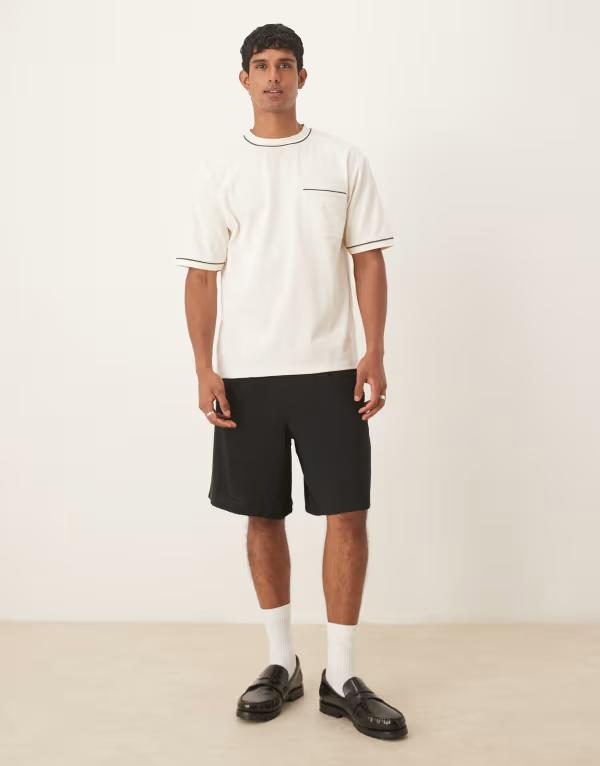 【送料無料】 エイソス メンズ ハーフパンツ・ショーツ ボトムス ASOS DESIGN long length corduroy shorts in ecru ECRU