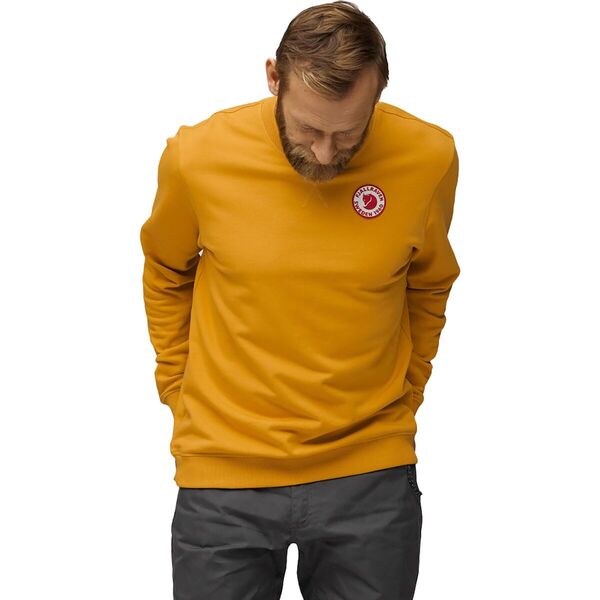 フェールラーベン メンズ パーカー・スウェット アウター 1960 Logo Badge Sweater - Men's Mustard Yellowの通販は 21,480円