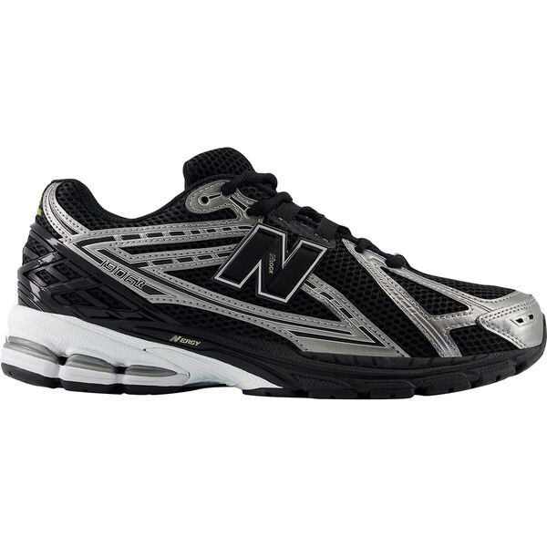 ニューバランス メンズ スニーカー シューズ 1906R Shoe Black/Dark Silver Metallic/Gold Metallic