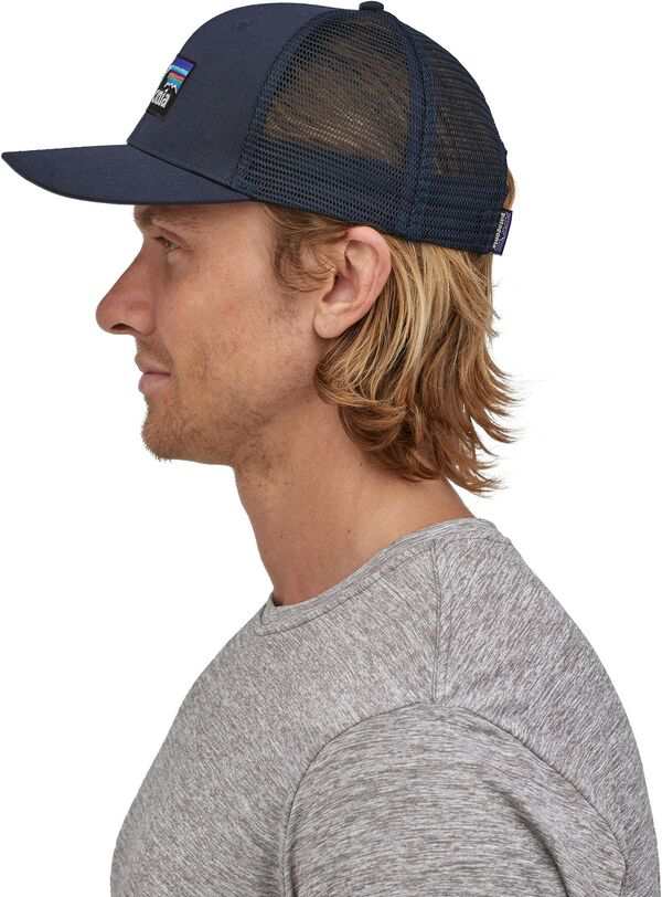 パタゴニア メンズ 帽子 アクセサリー Patagonia Men's P-6 Logo Trucker Hat Navy Blue