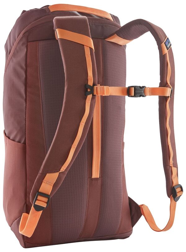 パタゴニア レディース バックパック・リュックサック バッグ Patagonia 25L Black Hole Pack Dulse Mauveの通販は