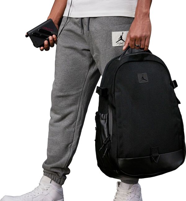 【新品】ジョーダン エア パトロール バックパック 29L リュック　ブラック JORDAN BRAND（ジョーダンブランド）の「ジョーダン エア