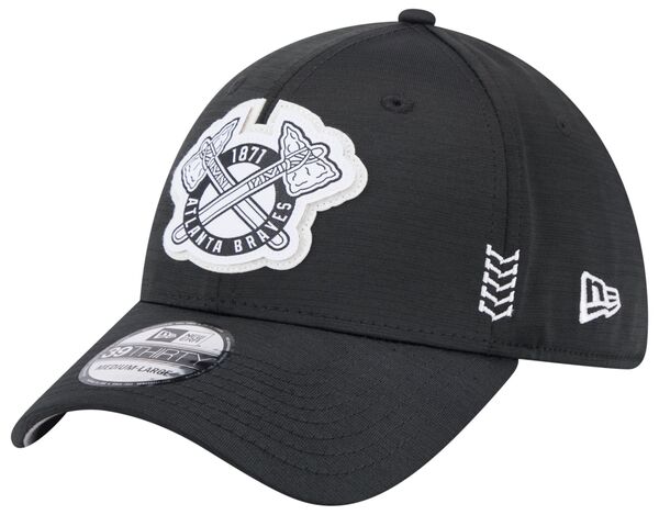 ニューエラ レディース 帽子 アクセサリー New Era Adult Atlanta Braves Clubhouse Black 39Thirty Stretch Fit Hatの通販は