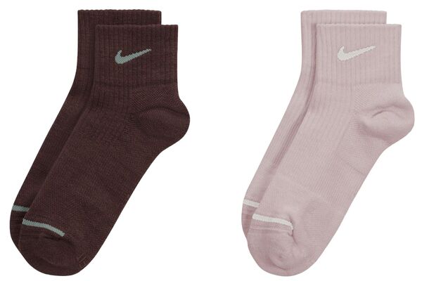 ナイキ レディース 靴下 アンダーウェア Nike Everyday Wool Cushioned Ankle Socks- 2 Pair Earth/Platinumの通販は