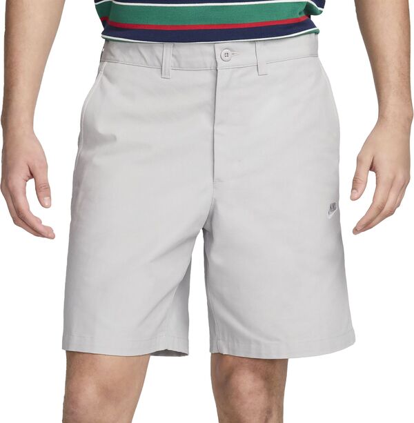 ナイキ メンズ ハーフパンツ・ショーツ ボトムス Nike Men's Club Chino Shorts Lt Smoke Greyの通販は