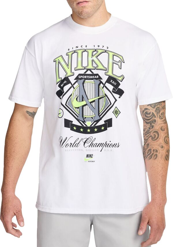 ナイキ メンズ Tシャツ トップス Nike Men's Sportswear Max90 World Champs Graphic T-Shirt White/Voltの通販は 10,786円