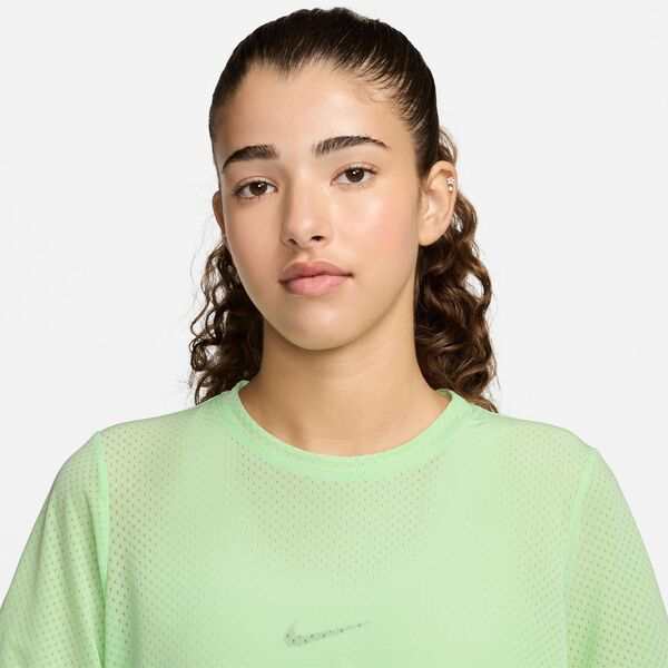 ナイキ レディース シャツ トップス Nike Women's One Classic Breathable Dri-FIT Short-Sleeve Top Vapor Green