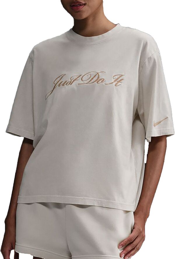 ナイキ レディース Tシャツ トップス Nike Women's Sportswear T-Shirt Lt Orewood Brnの通販は