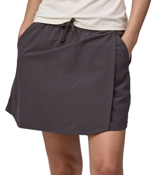 パタゴニア レディース スカート ボトムス Patagonia Women's Fleetwith Skort Ink Black