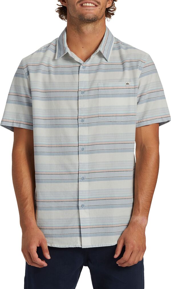 クイックシルバー メンズ シャツ トップス Quiksilver Men's Oxford Stripe Classic Short Sleeve Woven Shirt Blue Fogの通販は